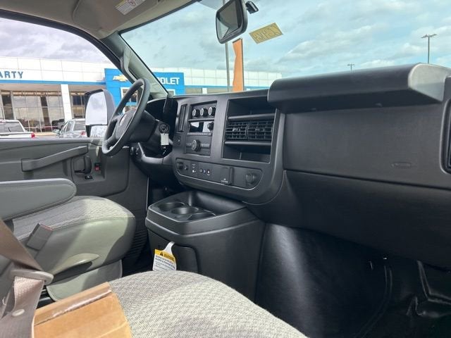 2026 Chevrolet Express Cutaway 4500 2WT