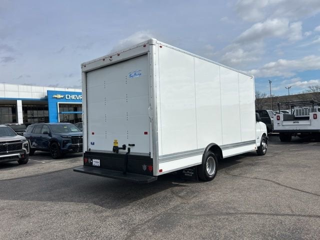 2026 Chevrolet Express Cutaway 4500 2WT