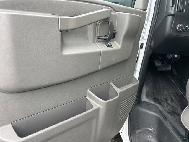 2026 Chevrolet Express Cutaway 4500 2WT