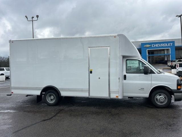 2026 Chevrolet Express Cutaway 4500 2WT