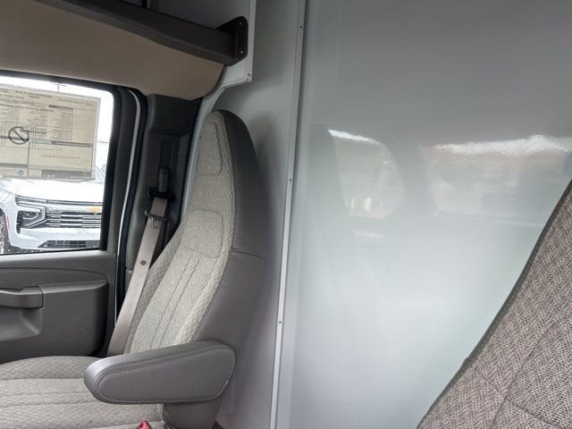 2026 Chevrolet Express Cutaway 4500 2WT