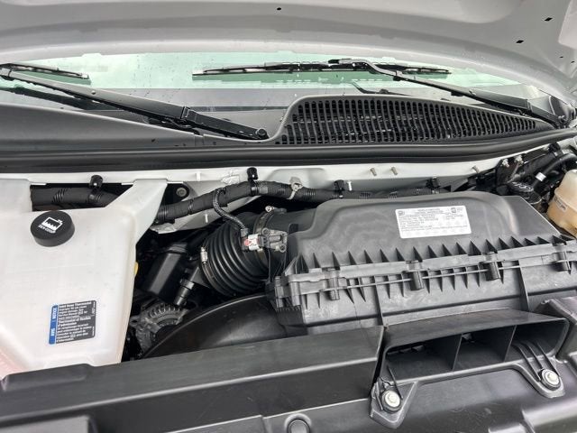 2026 Chevrolet Express Cutaway 4500 2WT