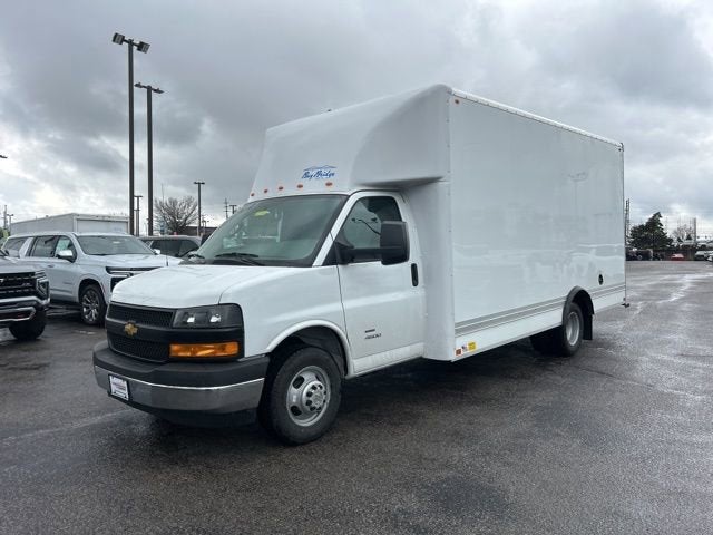 2026 Chevrolet Express Cutaway 4500 2WT