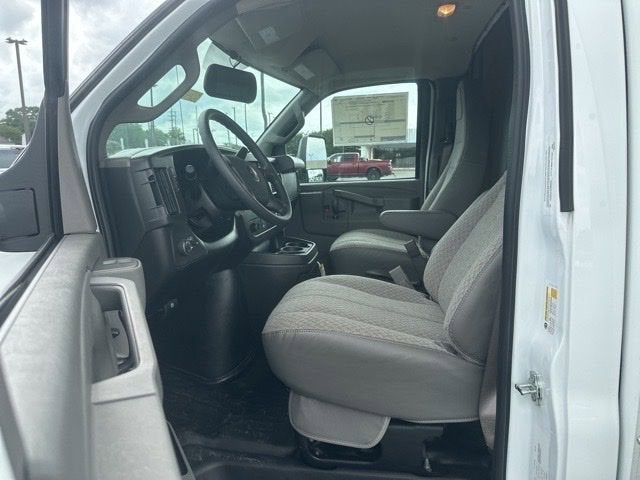 2026 Chevrolet Express Cutaway 4500 2WT