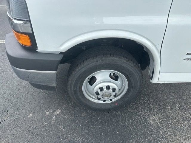 2026 Chevrolet Express Cutaway 4500 2WT