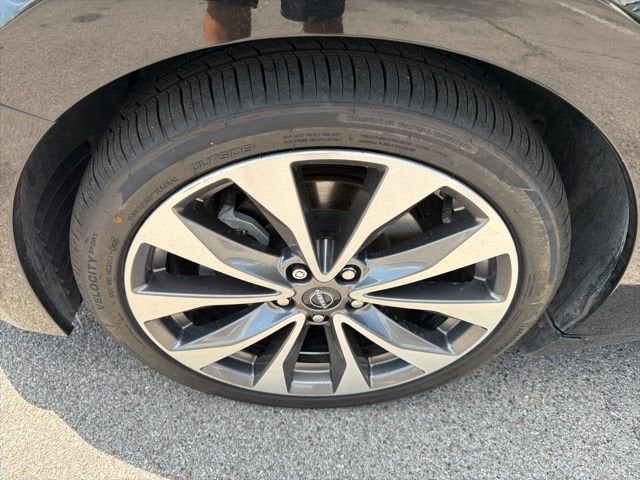 2023 Nissan Maxima Platinum