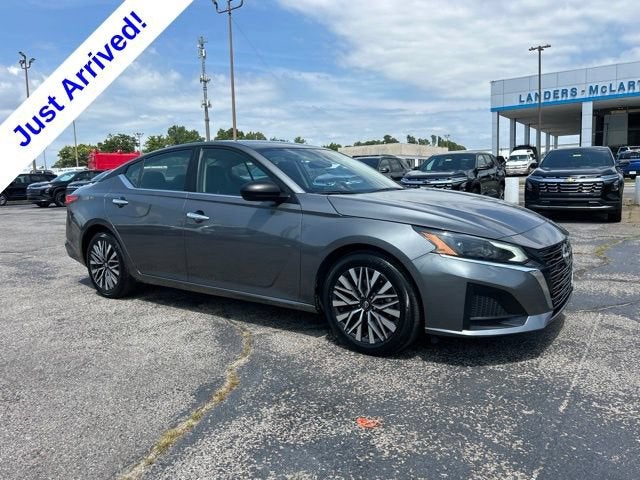 2025 Nissan Altima SV FWD