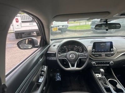 2023 Nissan Altima SV FWD