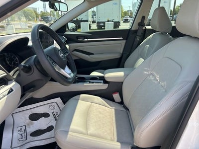 2025 Nissan Altima SL