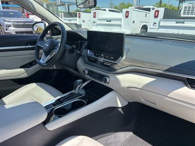 2025 Nissan Altima SL