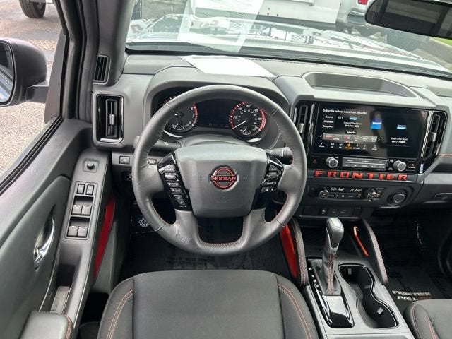 2025 Nissan Frontier Crew Cab PRO-4X 4x4