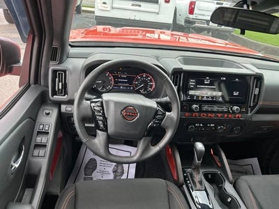 2025 Nissan Frontier Crew Cab PRO-4X 4x4