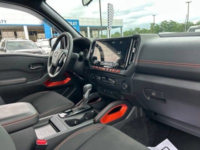 2025 Nissan Frontier Crew Cab PRO-4X 4x4