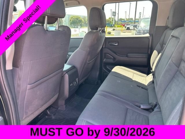 2022 Nissan Frontier Crew Cab SV 4x4