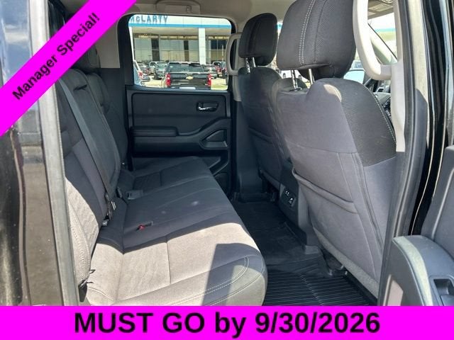 2022 Nissan Frontier Crew Cab SV 4x4