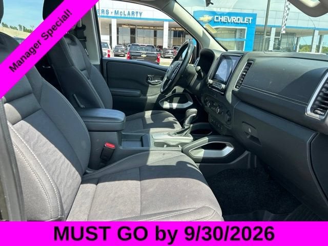 2022 Nissan Frontier Crew Cab SV 4x4