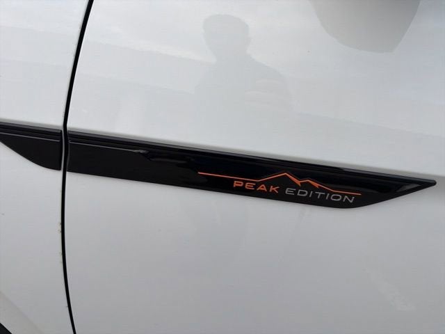 2024 Volkswagen Atlas 2.0T Peak Edition SE w/Technology