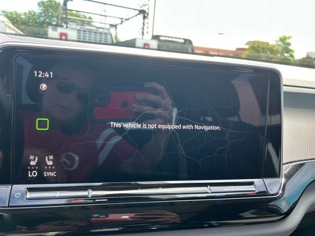 2024 Volkswagen Atlas 2.0T Peak Edition SE w/Technology