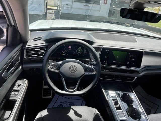 2024 Volkswagen Atlas 2.0T Peak Edition SE w/Technology