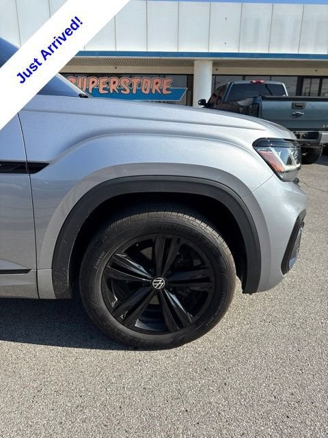 2023 Volkswagen Atlas Cross Sport 3.6L V6 SEL R-Line Black