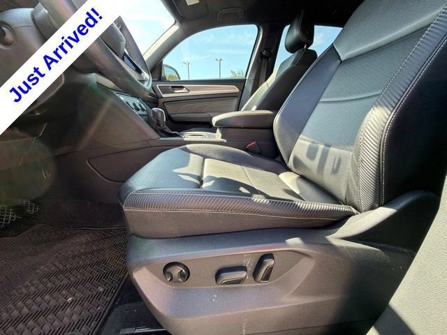 2021 Volkswagen Atlas Cross Sport 2.0T SE w/Technology