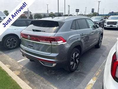 2025 Volkswagen Atlas Cross Sport 2.0T SE w/Technology