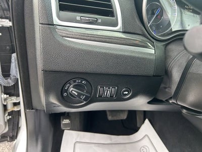 2021 Chrysler 300 Touring L