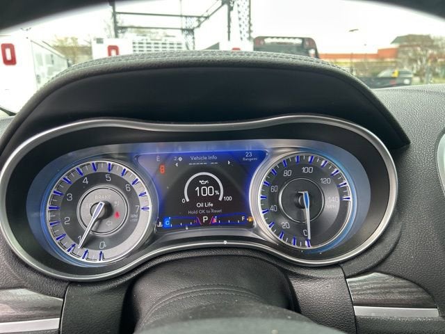 2021 Chrysler 300 Touring L