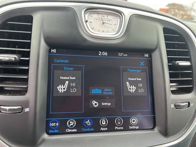 2021 Chrysler 300 Touring L