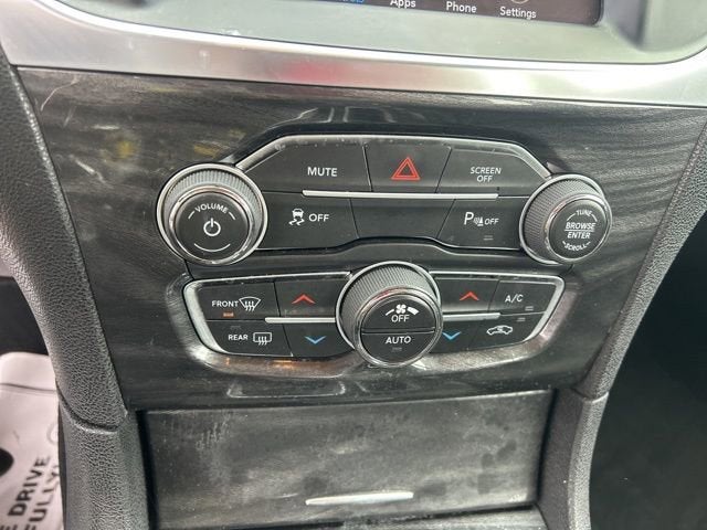 2021 Chrysler 300 Touring L