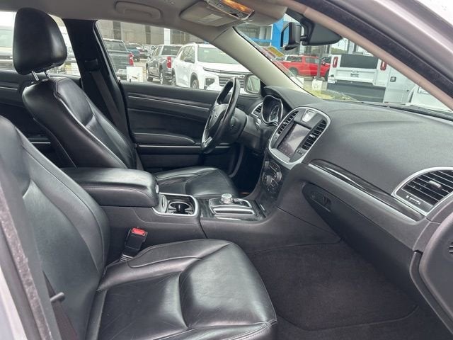 2021 Chrysler 300 Touring L