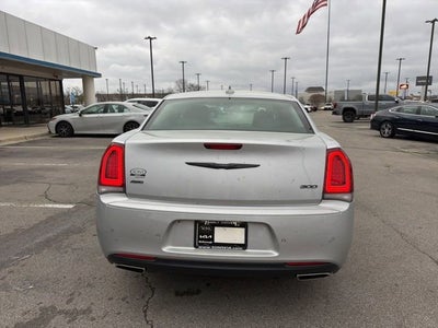 2021 Chrysler 300 Touring L
