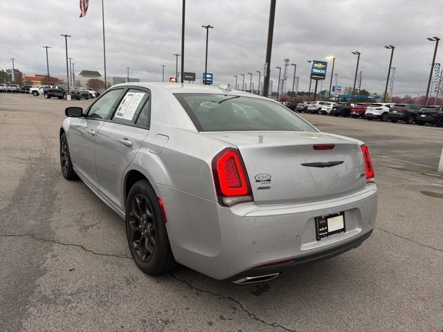 2021 Chrysler 300 Touring L