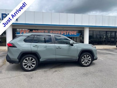 2022 Toyota RAV4 XLE Premium