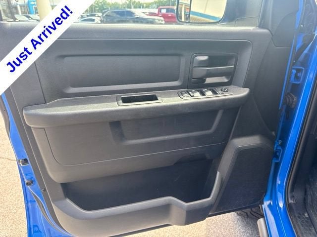 2021 RAM 3500 Tradesman Crew Cab 4x4 6'4" Box