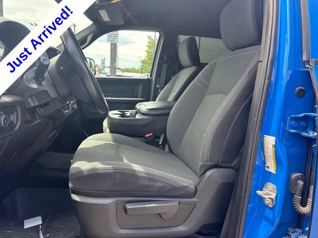 2021 RAM 3500 Tradesman Crew Cab 4x4 6'4" Box
