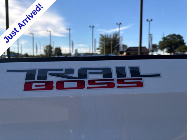 2022 Chevrolet Silverado 1500 Custom Trail Boss