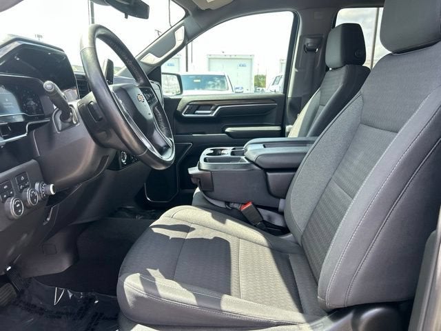 2022 Chevrolet Silverado 1500 LT (2FL)