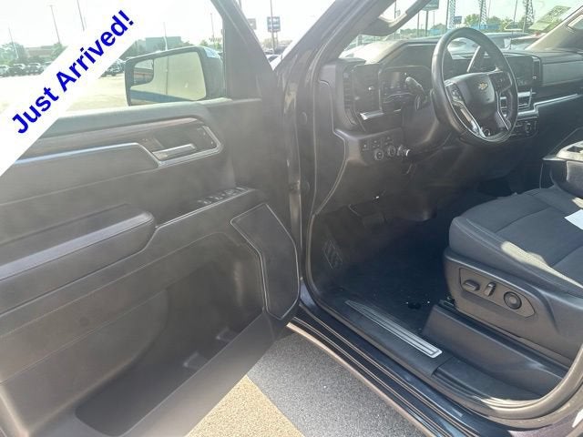 2022 Chevrolet Silverado 1500 LT (2FL)