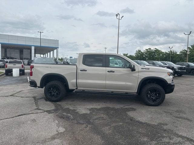 2026 Chevrolet Silverado 1500 ZR2 - Photo 2