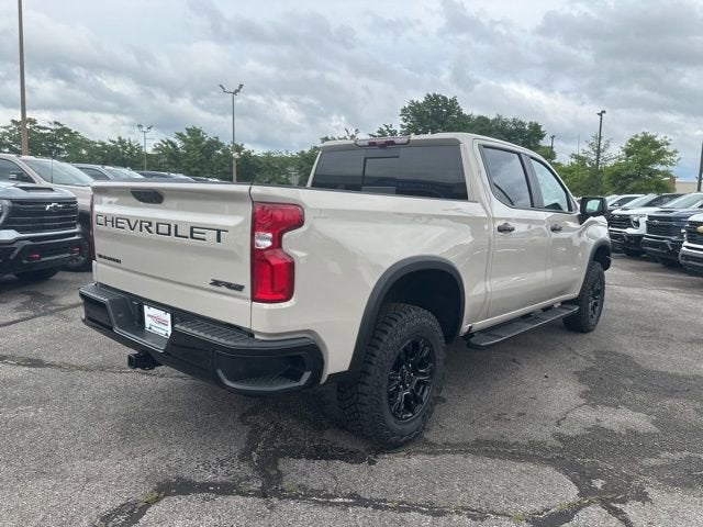 2026 Chevrolet Silverado 1500 ZR2 - Photo 3