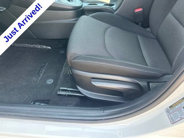 2023 Kia Forte LXS - Photo 17