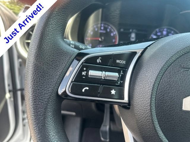 2023 Kia Forte LXS - Photo 19