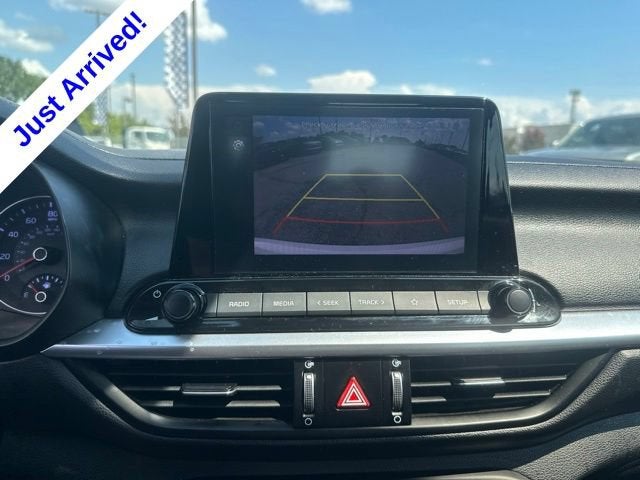 2023 Kia Forte LXS - Photo 23