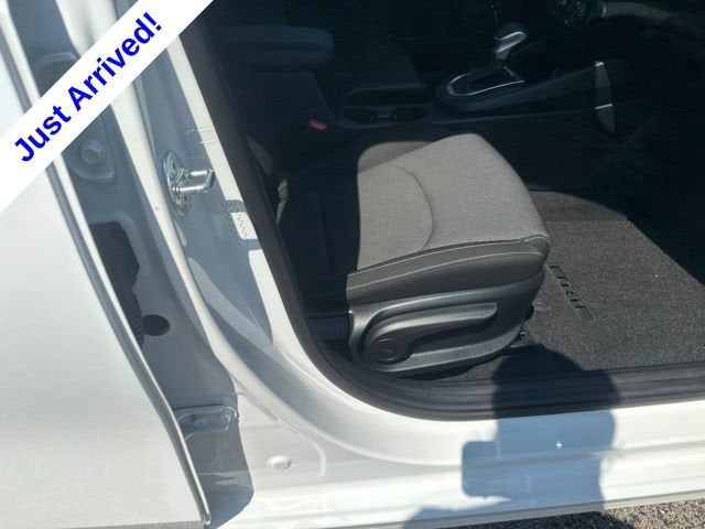 2023 Kia Forte LXS - Photo 31