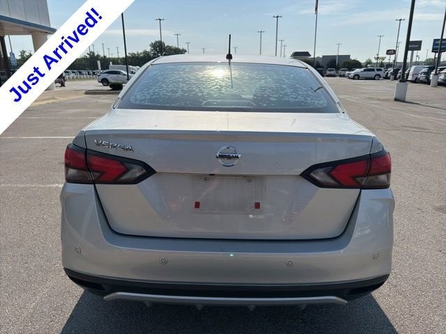 2020 Nissan Versa S Xtronic CVT