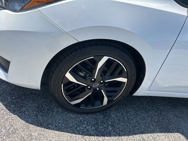 2024 Nissan Versa SR