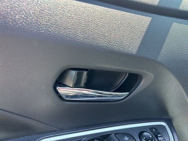 2024 Nissan Versa SR