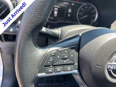 2024 Nissan Versa 1.6 SR