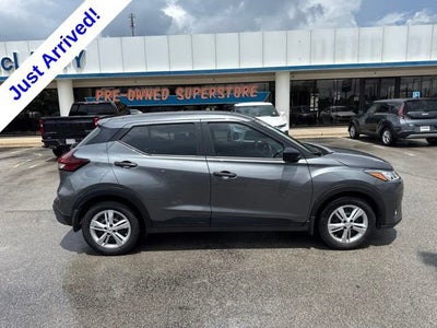 2025 Nissan Kicks Play S